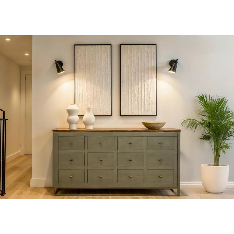 Mastering the Art of Organized Elegance in the Modern Entryway